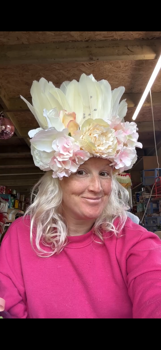 Pastel lemon feather and flower deluxe