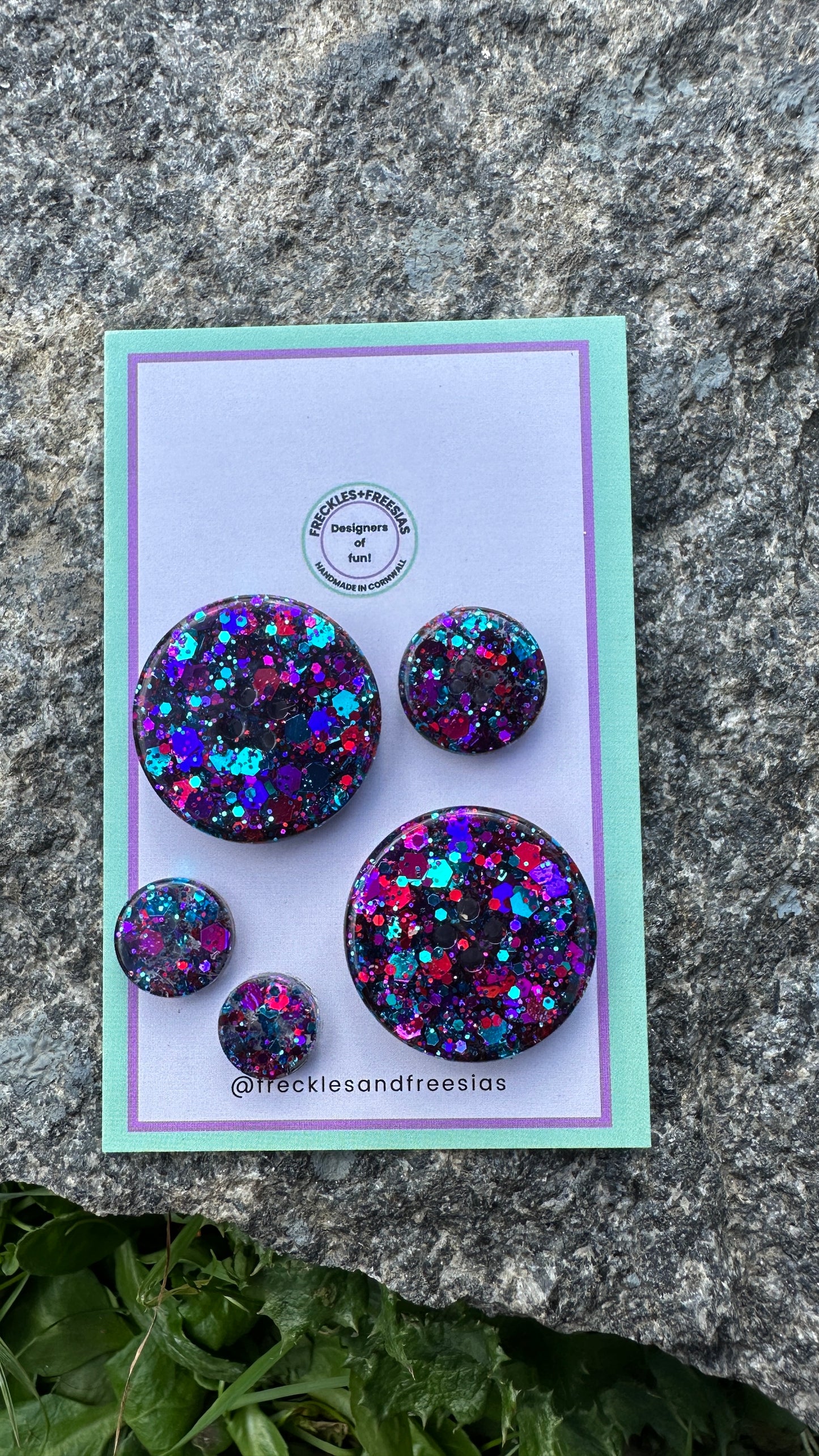 Handmade resin buttons pink, blue & purple glitter, bright, fun, round, children’s, kids, Aran, 1cm, 1.2cm, 2cm, 2.5cm, 10mm, 12mm, 15mm, 20mm, 25mm