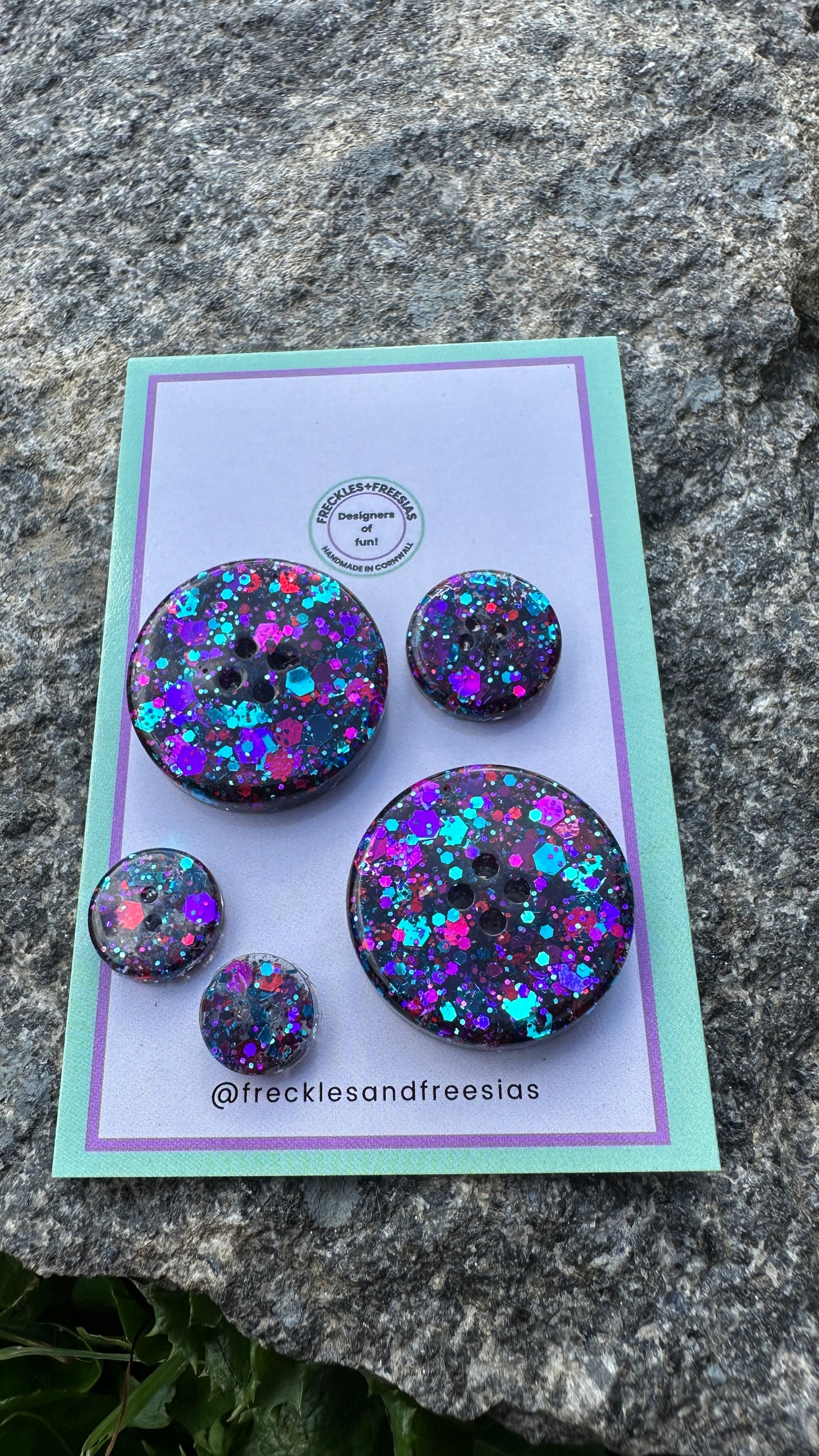 Handmade resin buttons pink, blue & purple glitter, bright, fun, round, children’s, kids, Aran, 1cm, 1.2cm, 2cm, 2.5cm, 10mm, 12mm, 15mm, 20mm, 25mm